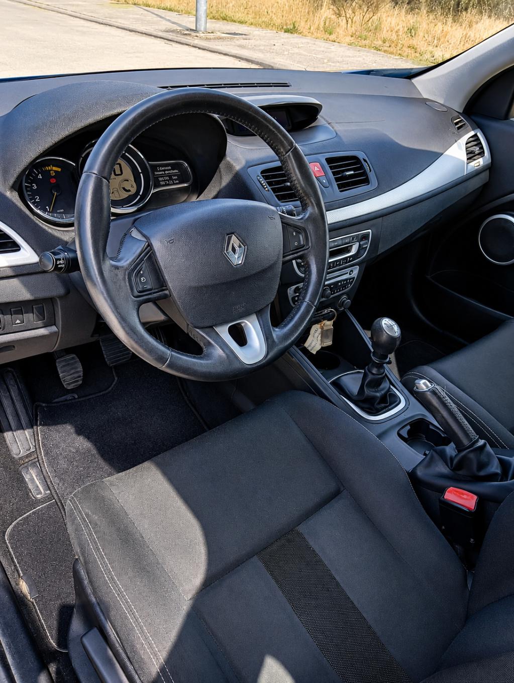 Renault Mégane 1.5 dCi - 2009 - Imagen 10