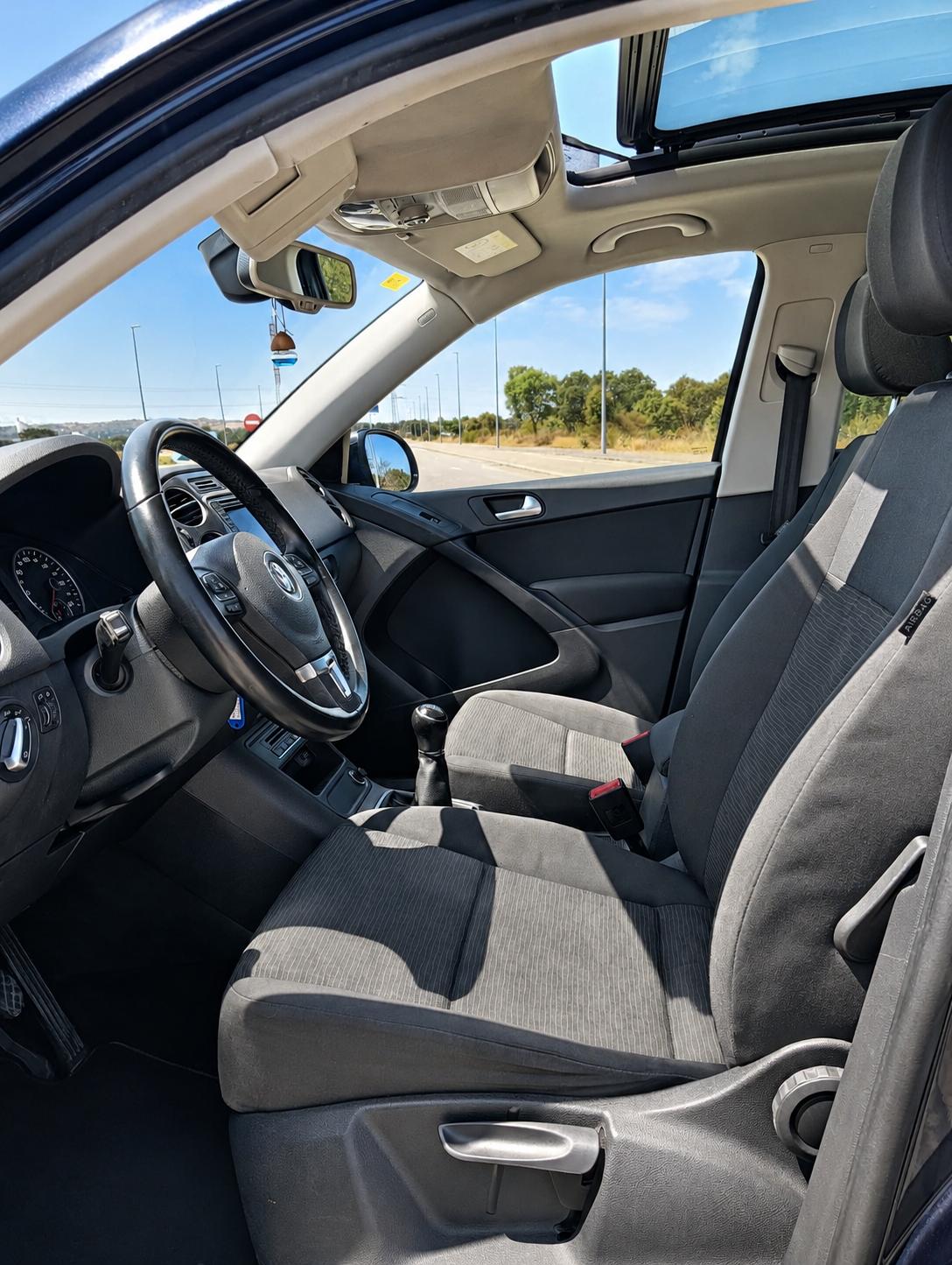 Volkswagen Tiguan 2.0 TDI - 2015 - Imagen 10