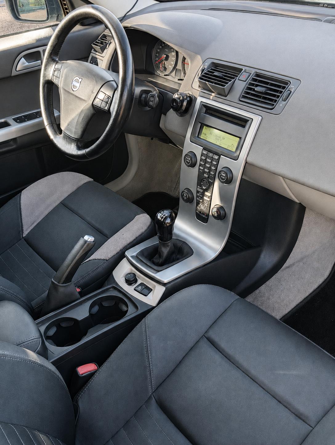 Volvo V50 2.0D 136 CV – 6 velocidades – Año 2005 - Imagen 7