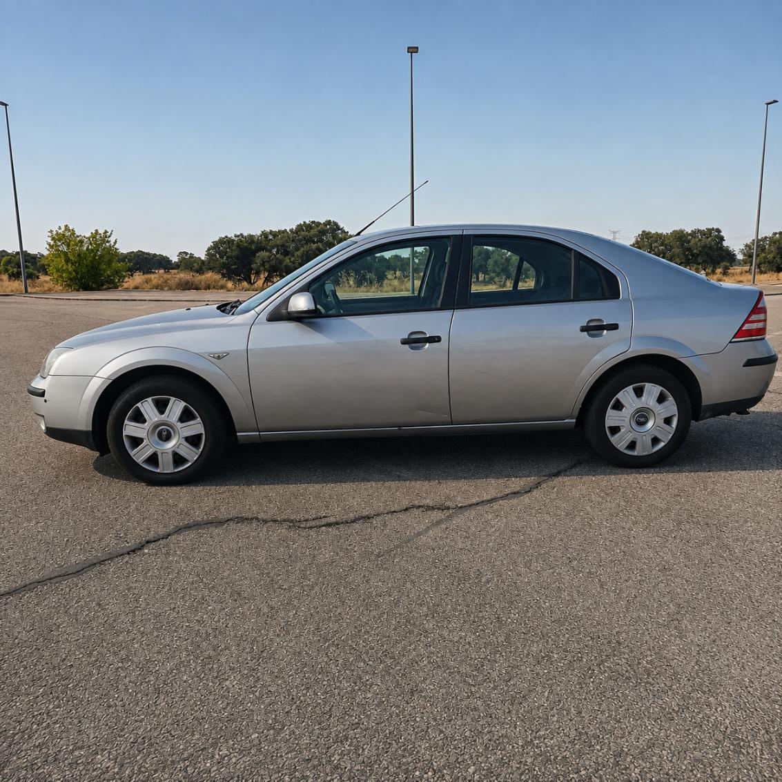 Ford Mondeo 2.0 TDCi 115 CV - Imagen 4